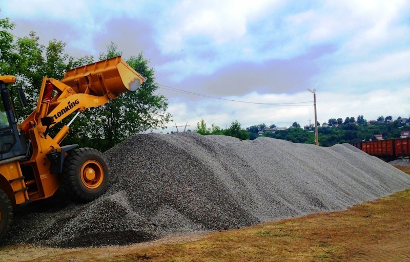 доставка гранитного щебня
